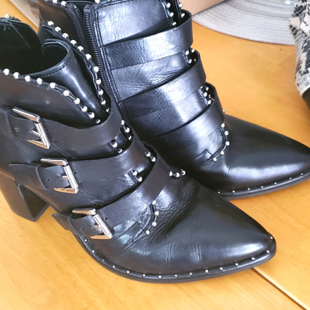 Steve Madden Humble Booties